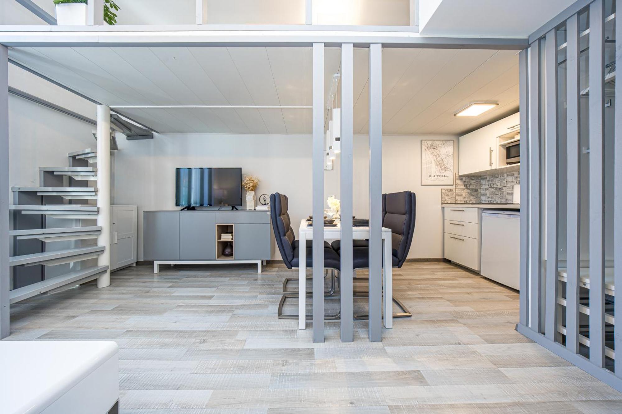 Loft Apartment In Klaipeda Oldtown Екстериор снимка